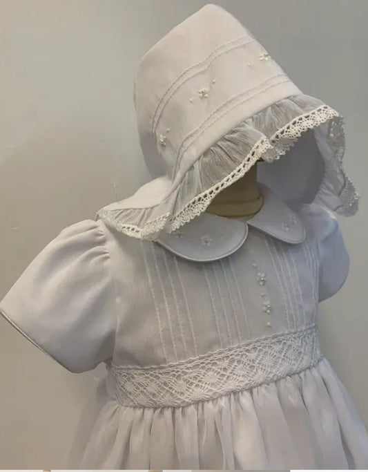 16630 Elegant White Dress W Bonnet